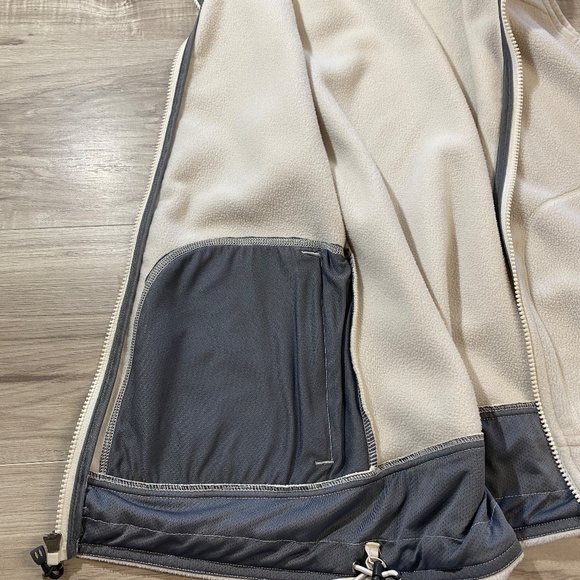 REI Women's Ivory Fleece Vest - Small - Picture 5 of 9